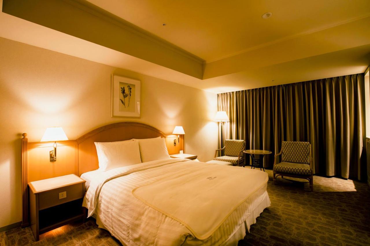 Premium Queen Room with Sea Side